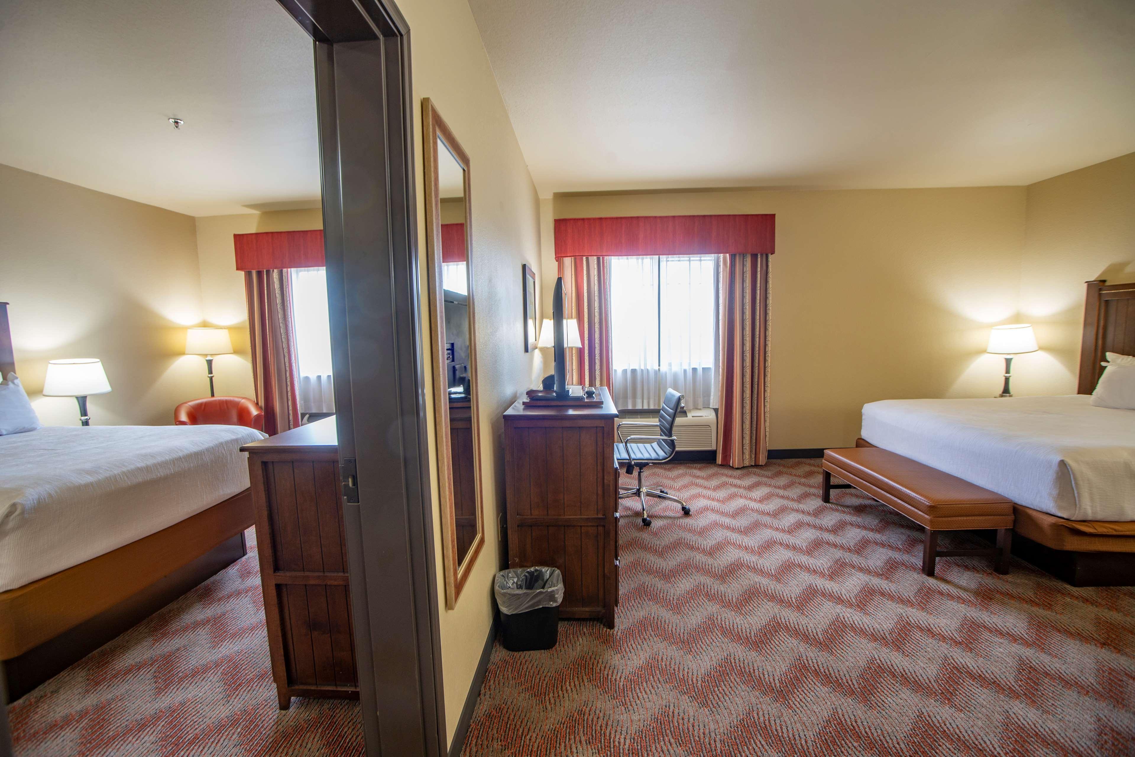 Best Western Plus Cimarron Hotel & Suites Стилуотер Экстерьер фото